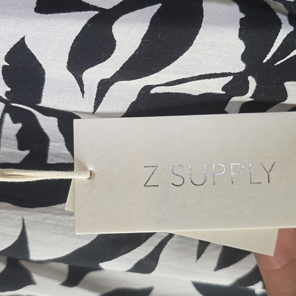 Z Supply Black and White  Cocktail Hour Leaf Patterned Dress Size Small NwT. - Picture 12 of 13